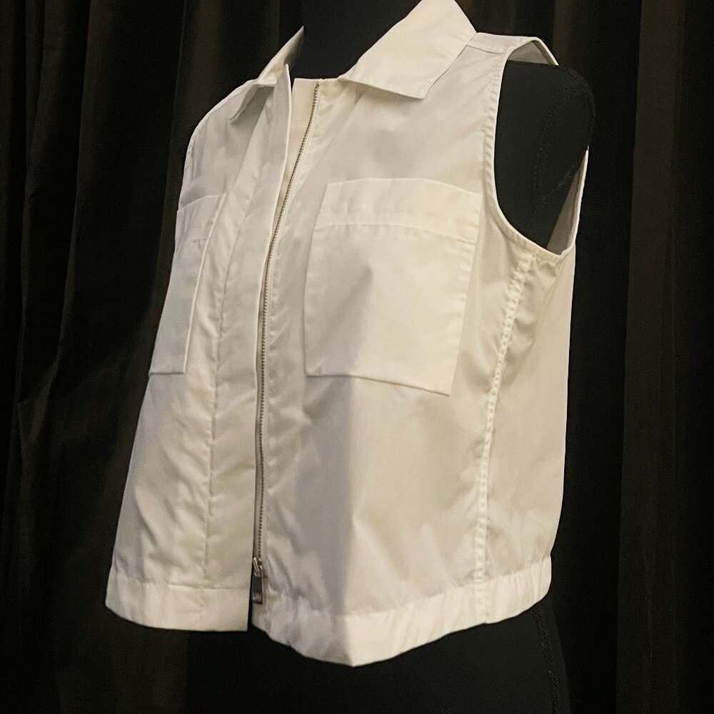 Epoque Evolution Sleeveless Top / Collared / Hidd… - image 1